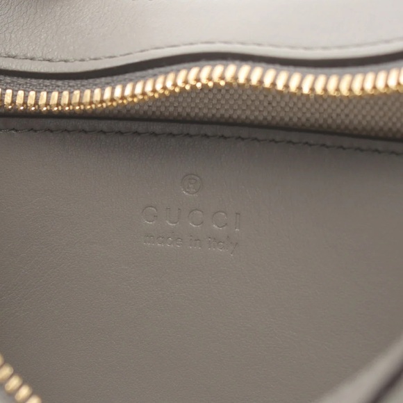 🎉SOLD🎉Gucci GG Matelassé Leather Two Way Bag - Picture 6 of 8